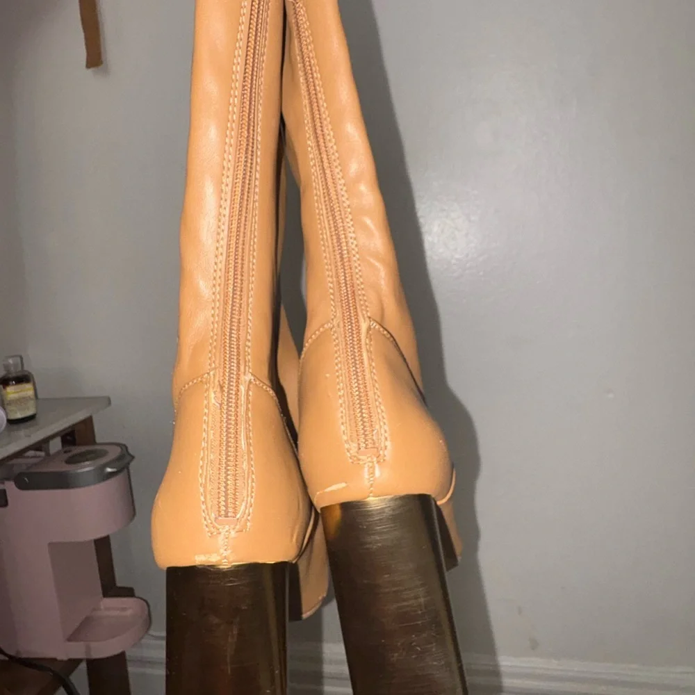 Franco Sarto Camel Knee-High Boots – Gold Block Heel – Size 8